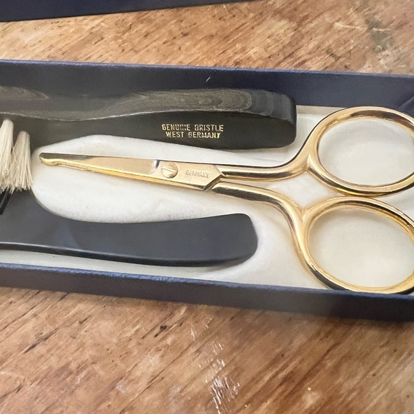 NIB Moustache Grooming Kit made in West Germany - Picture 2 of 3